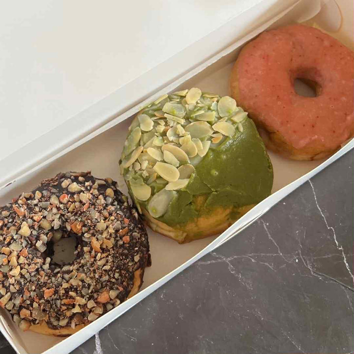 Donut Combo Box SGMNC (Strawberry + Green Matcha + Nutty Choco Donut)