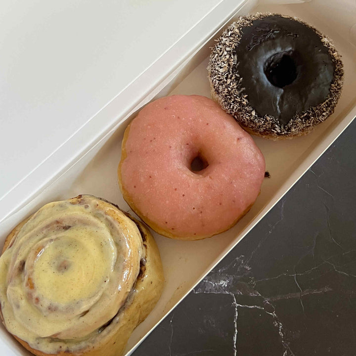 Donut Combo Box CRSDCC (Cinnamon Rolls + Strawberry Donut + Dark Choco with Coconut Donut